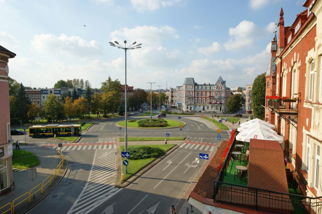 Hotel Staromiejski Słupsk Buitenkant foto